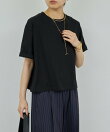 クロップドTee