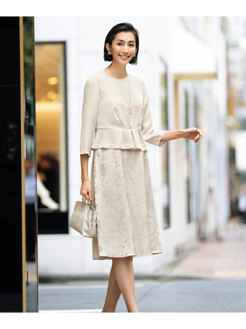 自由区 マガジン掲載 フラワーオパール異素材コンビワンピース 検索番号a27 Rakuten Fashion 楽天ファッション 旧楽天ブランドアベニュー Ab4429