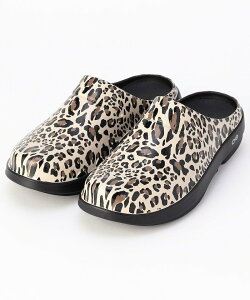 OOFOS OOcloog Limited Leopard�y26.0-28.0cm�z �t���[�N�X�X�g�A �V���[�Y�E�C �T���_���y���������z