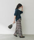 モヘヤブレンドルーズネックニット