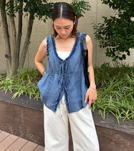 LE CIEL BLEU �E�H�b�V���h�f�j���t�����u���E�X / Washed Denim Frill Blouse ���V�F���u���[ �g�b�v�X ���̑��̃g�b�v�X �u���[�y���������z