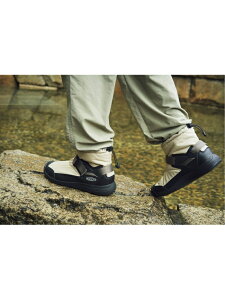 KEEN (MEN)HOODROMEO WP / tbhI EH[^[v[t L[ V[YEC Xj[J[ ubNyz