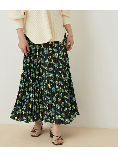 Adam Et Rope アウトレット店舗 Web限定 ボタニカルフラワープリーツスカート Rakuten Fashion 楽天ファッション 旧楽天ブランドアベニュー Cg4515