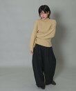 バルーンスリーブボトルネックリブニット