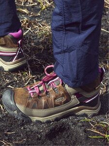 KEEN (WOMEN) TARGHEE III MID WP / (レディース)ターギースリー ミッド ウォータープルーフ キーン シューズ・靴 スニーカー ベージュ【送料無料】