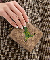 楽天市場】コーチ 恐竜 財布の通販 