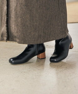 studio CLIP XNGAv[q[u[c X^fBINbv V[YEC u[c zCg ubNyz