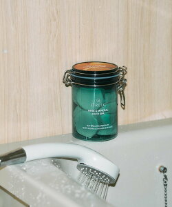 BIRTHDAY BAR ORLIC BATH BOMB ������/����/�V�����[�X�`�[�}�[ �o�[�X�f�C�o�[ �{�f�B�P�A�E�I�[�����P�A ������ �p�[�v�� �I�����W �O���[��