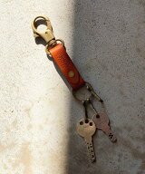 UNIVERSAL OVERALL UNIVERSAL OVERALL LEATHER KEY HOOK オーサムコレクト ファッション雑貨 チャーム・…