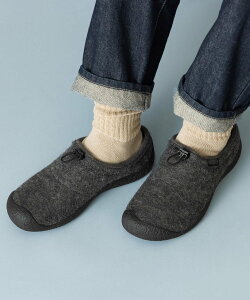 KEEN MEN HOWSER III SLIDE Y nEU[ X[ XCh L[ V[YEC Xj[J[ O[ ubNyz