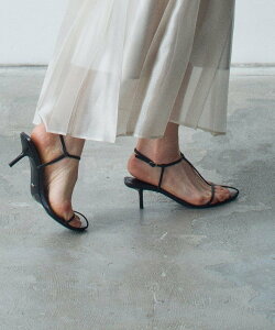 CODE A tony bianco�bFAST HEELS �R�[�h�G�[ �V���[�Y�E�C �T���_�� �u���b�N�y���������z