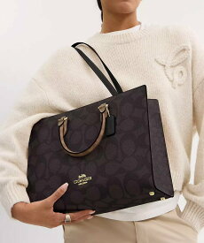 【SALE／72%OFF】COACH OUTLET 【公式】マギー トート バッグ・ブロックド シグネチャー キャンバス コーチ　アウトレット バッグ トートバッグ ブラウン【送料無料】