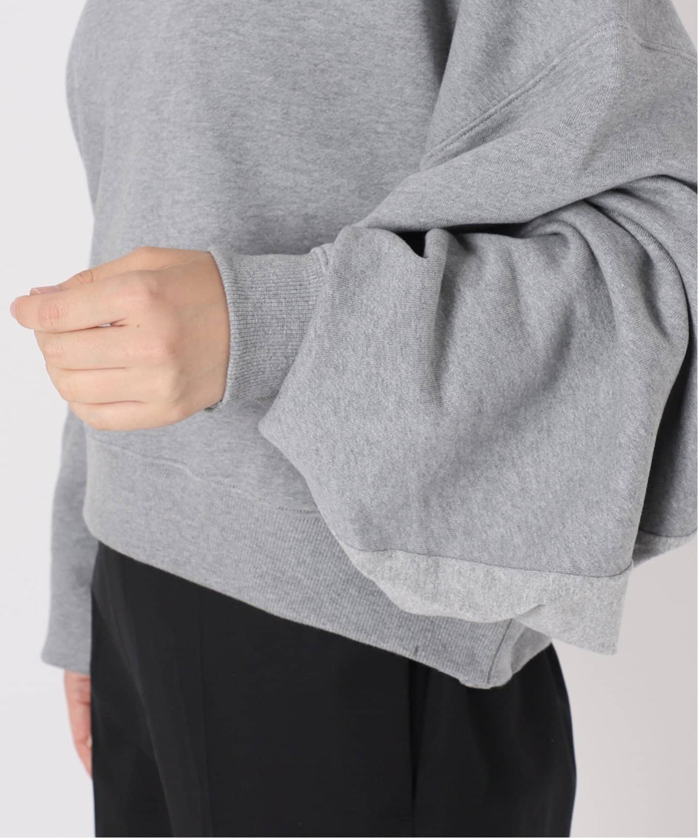 【PRE_/プレ】別注cropped Big sleeve sweat Pullover