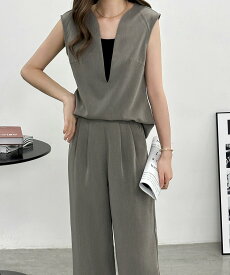 【SALE／6%OFF】emi+ スキッパネックベスト&タックセミワイドパンツセットアップ エミプラス スーツ・フォーマル セットアップスーツ ベージュ ブラック カーキ ブラウン【送料無料】