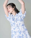《M Maglie le cassetto》トワルドジュイ風ワンピース|トワル柄で華やぐ夏