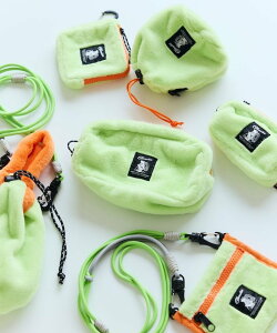 �ySALE�^30%OFF�zCOBMASTER �ʒ�Fluffy square pouch M 25AW �t���[�N�X�X�g�A ���z�E�|�[�`�E�P�[�X �|�[�` �p�[�v�� �u���b�N �s���N �x�[�W�� �O���[��