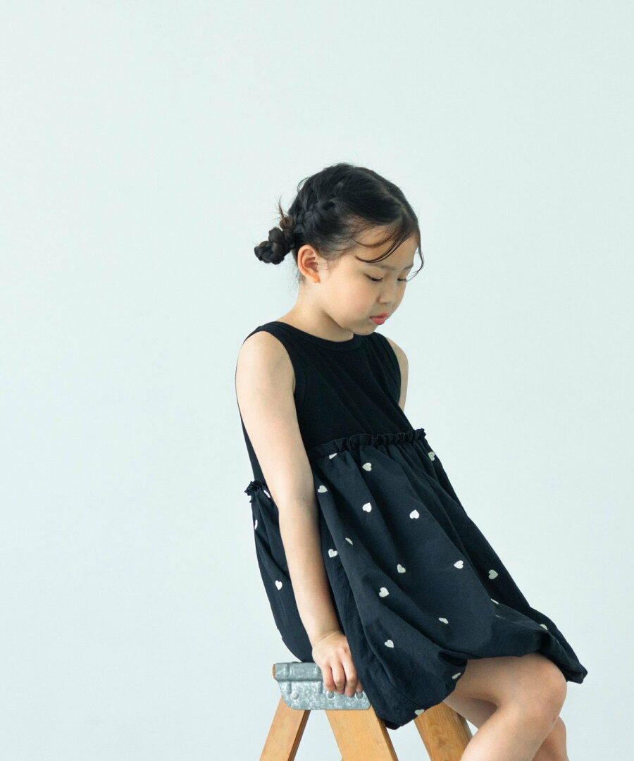 【SALE/30%OFF】LOWRYS FARM ドッキングノースリーブワンピース ローリーズファーム ワンピース・ドレス チュニック ブラック ホワイト - メイン画像 2