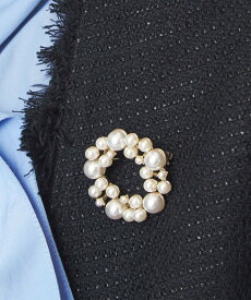 UNITED ARROWS green label relaxing サークル フェイクパール パヴェ ブローチ ユナイテッドアローズ グリーンレーベルリラクシング アクセサリー・腕時計 ブローチ・コサージュ・バッジ ホワイト