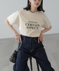 FREE'S MART ロゴプリントTシャツ フリーズ マート トップス カットソー・Tシャツ ホワイト ベージュ