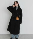 リップケースツキキンチャクネックストラップ