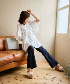 【SALE／40%OFF】MAJESTIC LEGON フロントレースオフショルチュニック マジェスティックレゴン トップス シャツ・ブラウス ホワイト ブラック【送料無料】