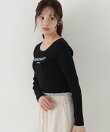<a/mie>ロゴ刺繍リブニット