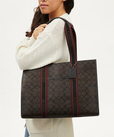 【SALE／77%OFF】COACH OUTLET 【公式】ラージ スミス トート・シグネチャー キャンバス コーチ　アウトレット バッグ トートバッグ ブラウン【送料無料】