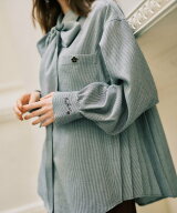 VIS 【MARY QUANT*VIS】リボンボウタイサイドプリーツシャツ ビス トップス シャツ・ブラウス ブルー ブ…