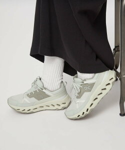 UNITED ARROWS green label relaxing ��On��Cloudhorizon �X�j�[�J�[ ���i�C�e�b�h�A���[�Y �O���[�����[�x�������N�V���O �V���[�Y�E�C �X�j�[�J�[ �O���[ �x�[�W���y���������z