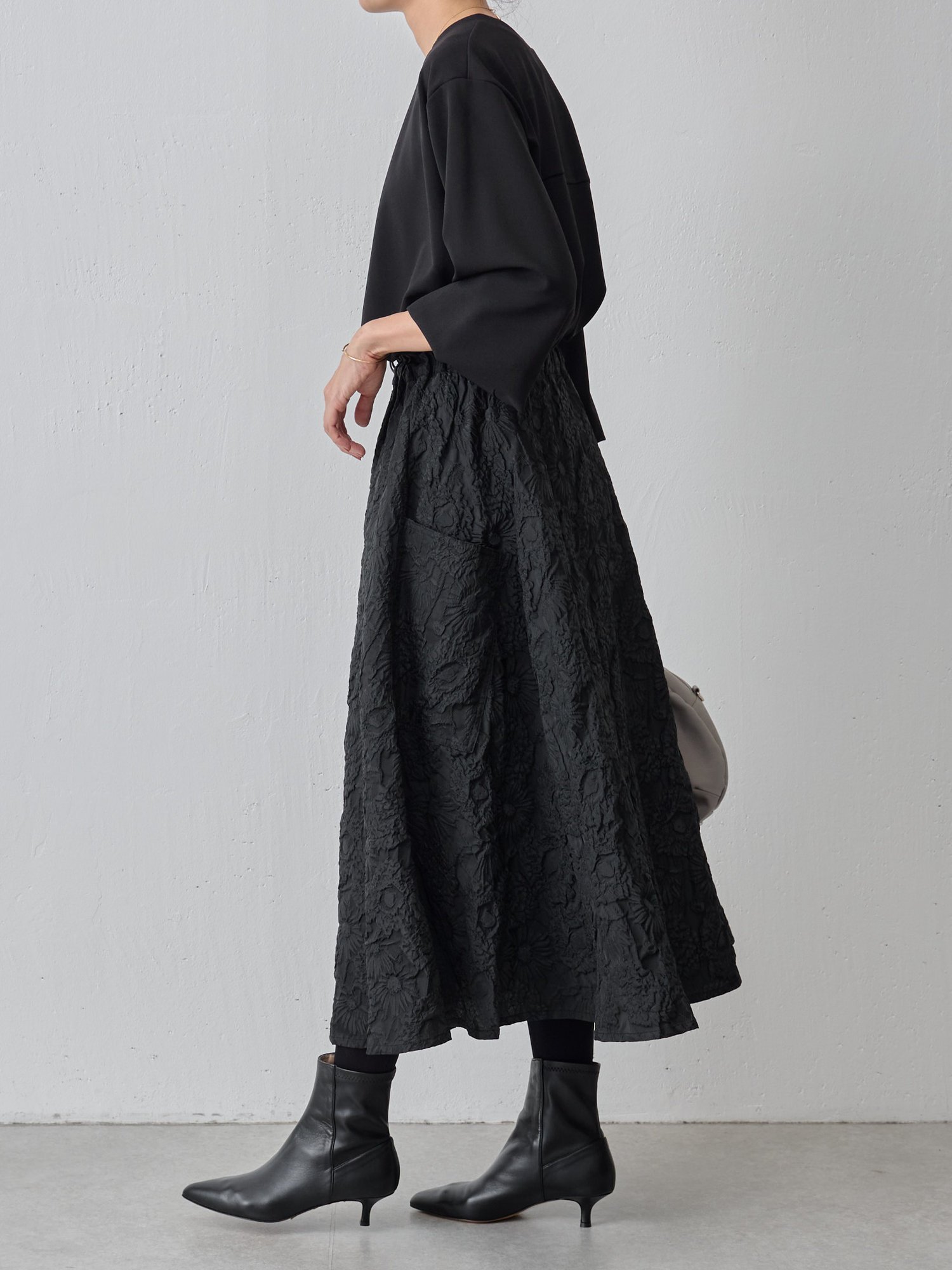 BEARDSLEY｜フラワージャカードフレアースカート | Rakuten Fashion