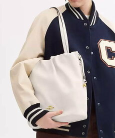 【SALE／80%OFF】COACH OUTLET 【公式】フェイ ドローストリング トート バッグ コーチ　アウトレット バッグ トートバッグ ホワイト【送料無料】