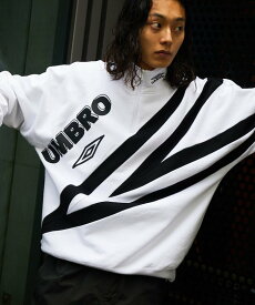 【SALE／30%OFF】UMBRO 別注 クラシックビックロゴ ハーフジップスウェット フリークスストア トップス スウェット・トレーナー ホワイト グレー ブラック【送料無料】