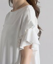袖フリルTシャツ