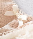 ロマンチックレース刺繍入りパッド入りキャミソール