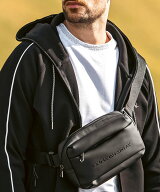 1PIU1UGUALE3 RELAX 1PIU1UGUALE3 RELAX シンセティックレザーボディバッグ シフォン バッグ ボディバッ…