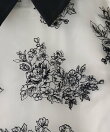 ブーケ刺繍オーガンジーブラウス