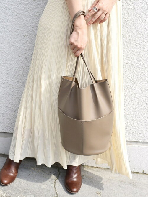 Ships フェイクレザーサイドポケットトート Rakuten Fashion 楽天ファッション 旧楽天ブランドアベニュー Bf8858