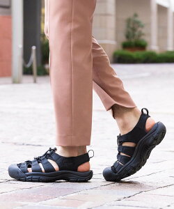 KEEN (MEN)NEWPORT H2 / (�����Y)�j���[�|�[�g �G�C�`�c�[ �L�[�� �V���[�Y�E�C �T���_�� �u���b�N�y���������z