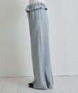 フォルムラインフレアパンツ