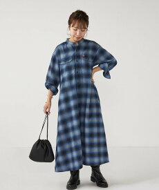 【SALE／50%OFF】SHIPS any 【SHIPS any別注】UNIVERSAL OVERALL:＜ウォッシャブル＞チェック シャツ ワンピース シップス ワンピース・ドレス シャツワンピース ブラック ブルー【送料無料】