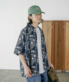 【SALE／58%OFF】BAYFLOW [夏でも羽織りやすい]レトロパターン半袖柄シャツ ベイフロー トップス シャツ・ブラウス ブラウン ブラック ネイビー