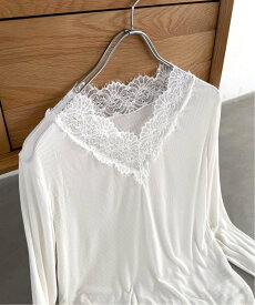 Spick & Span 《予約》レースドッキングVネックインナー スピックアンドスパン トップス カットソー・Tシャツ ブラック ホワイト【送料無料】