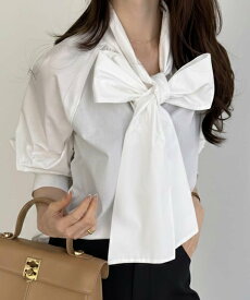 【SALE／40%OFF】GeeRA ボリュームボウタイブラウス ジーラ トップス シャツ・ブラウス ホワイト ブラック ブルー