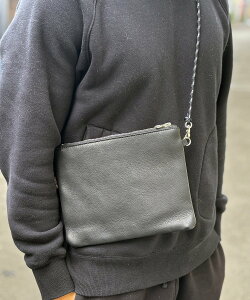 MR.OLIVE IMPERMA-LEATHER / ZIPPER SMALL SACOCHE TRAIL �~�X�^�[�I���[�u �o�b�O �V�����_�[�o�b�O �u���b�N �u���E���y���������z