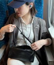《本革/ミニマムサイズ/軽量》ボックスショルダーバッグ