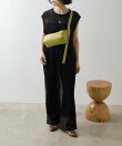 《本革/ミニマムサイズ/軽量》ボックスショルダーバッグ