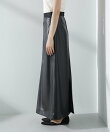 フェイクレザーマキシスカート