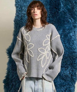 MAISON SPECIAL Oni-Waffle Flower Embroidery Prime-Over Crew Neck Knit Pullover ���]���X�y�V���� �g�b�v�X �j�b�g �u���b�N �O���[�y���������z