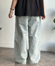 ワイドストレートダメージデニム