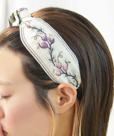 【SALE／10%OFF】Fun&Daily F&D:レトロフラワーカチューシャ ファンアンドデイリー ヘアアクセサリー カチューシャ・ヘアバンド ブルー ホワイト